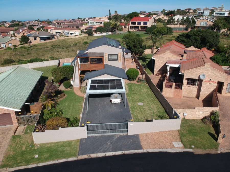 4 Bedroom Property for Sale in Wavecrest Eastern Cape